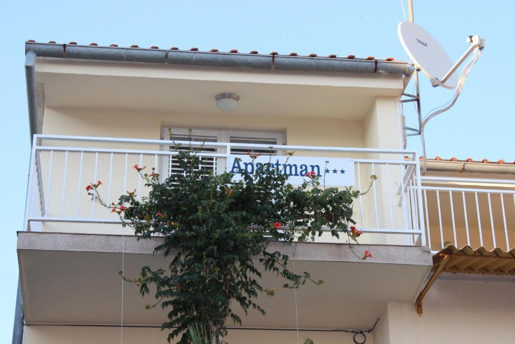 Apartments Miriam Srima Vodice Esterno foto