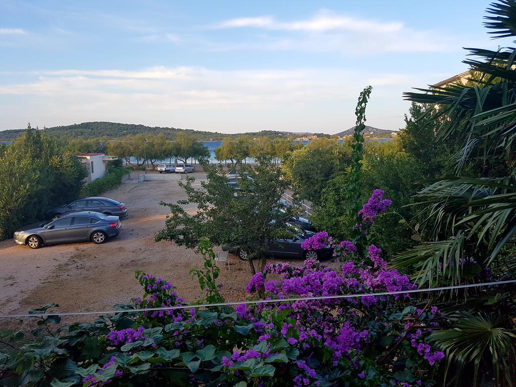 Apartments Miriam Srima Vodice Esterno foto