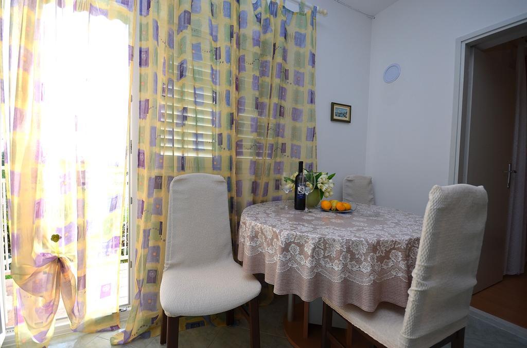 Apartments Miriam Srima Vodice Esterno foto